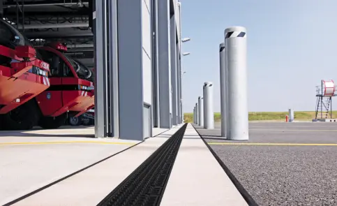 Feuerwehrausfahrt – ACO DRAIN® PowerDrain Performance