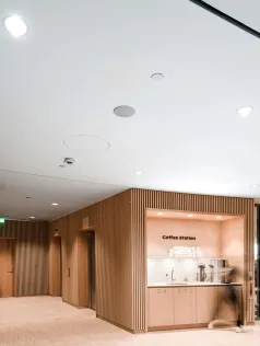 Produkt: Rockfon Mono® Acoustic, TE Elegant Render, 1800 x 1200