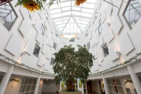 Atrium im „Woonzorgcentrum De Schuylenburgh Azora”, Silvolde, Niederlande