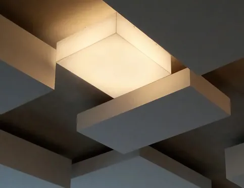 Die LED-Leuchten Corpus sind in den Größen Q1 (150 mm hoch) und Q2 (300 mm hoch) erhältlich.