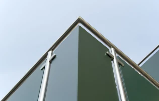 BALKOTOP® Holzzement Geländer- und Fassadenplatte, Eckausbildung