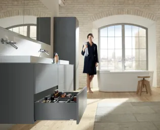 LEGRABOX pure im Badezimmer