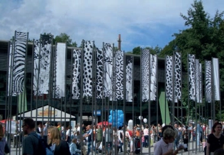 Fahnenpark vor Zoo, Wuppertal