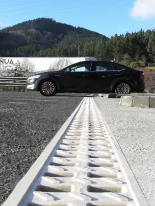 Kompaqdrain: Mautstation der Autobahn AP-1