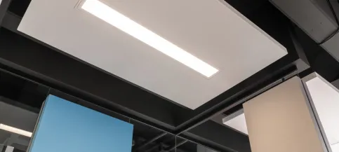 LiteCube Deckensegel mit integrierter Beleuchtung /