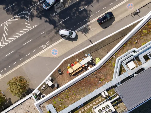 Über 10 Flachdächer wurden in Bonn nachhaltig mit LINITHERM LOOP gedämmt.