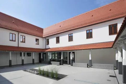 Sonderbiber mit Handstrichoberfläche