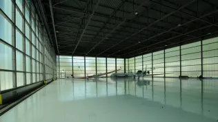 Flugzeughangar Bozen