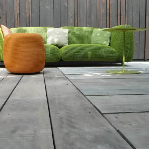 Accoya® –Terrassendielen aus acetylierter Radiata Pine, grau durchgefärbt