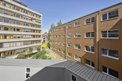 Temporäres Interimsgebäude in Modulbauweise während der Umbauphase des Klinikums
