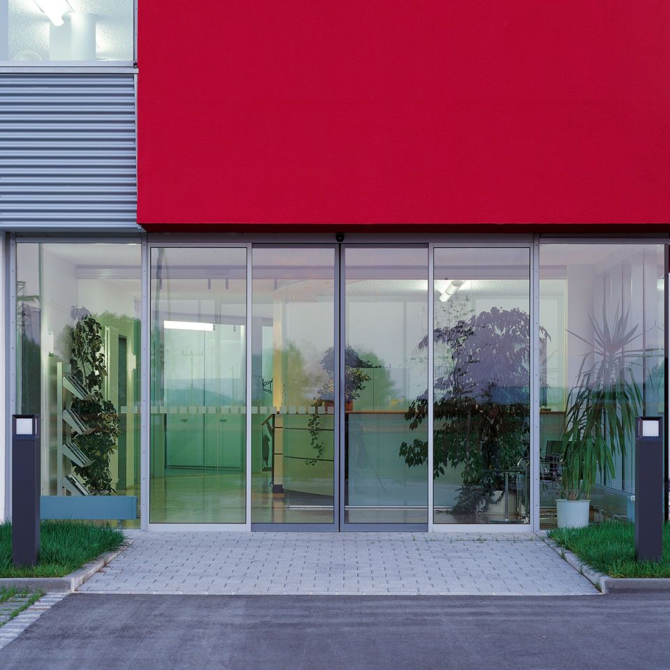 dormakaba ST FLEX Green, Energieeffiziente, feingerahmte Schiebetür