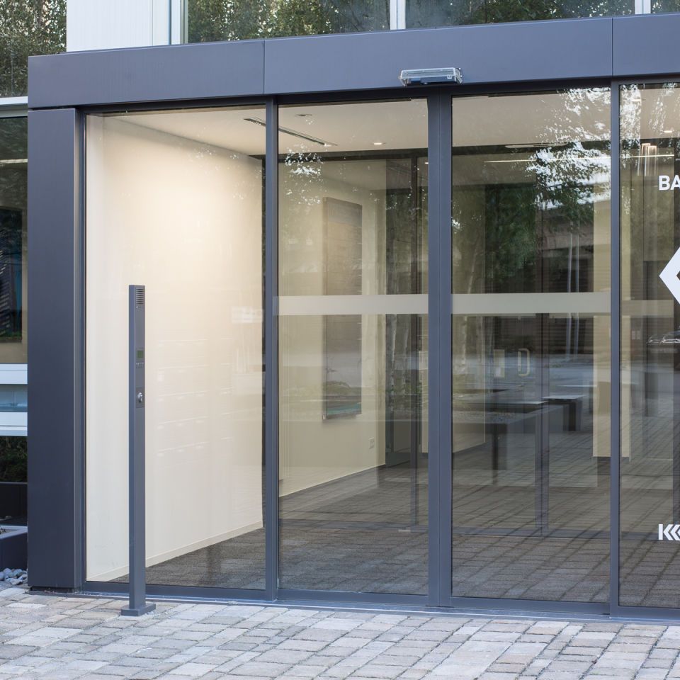 dormakaba ST FLEX SECURE, Feingerahmte Schiebetür mit Einbruchschutz