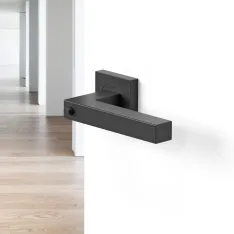 Türgriff Seattle mit KD-Funktion, Edelstahl, Farbe Kosmos Schwarz | © Karcher Design
