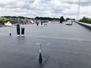Elevate RubberGard™ EPDM SA-Dachbahn