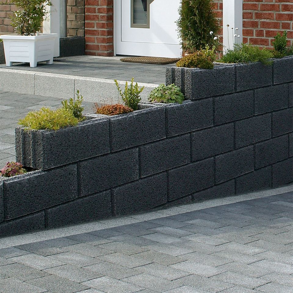 KANN Terrano Mauer