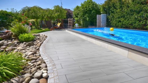 Terrassenplatte Farini® in grau