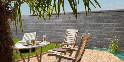 Cubaro® Grande, Gartenmauer in anthrazit als Grundstücksbegrenzung