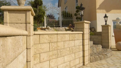 Travino-Walling in sandstein